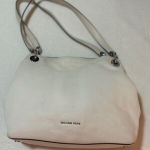 MICHAEL KORS Raven Large Leather Shoulder Bag - White with silver hardware